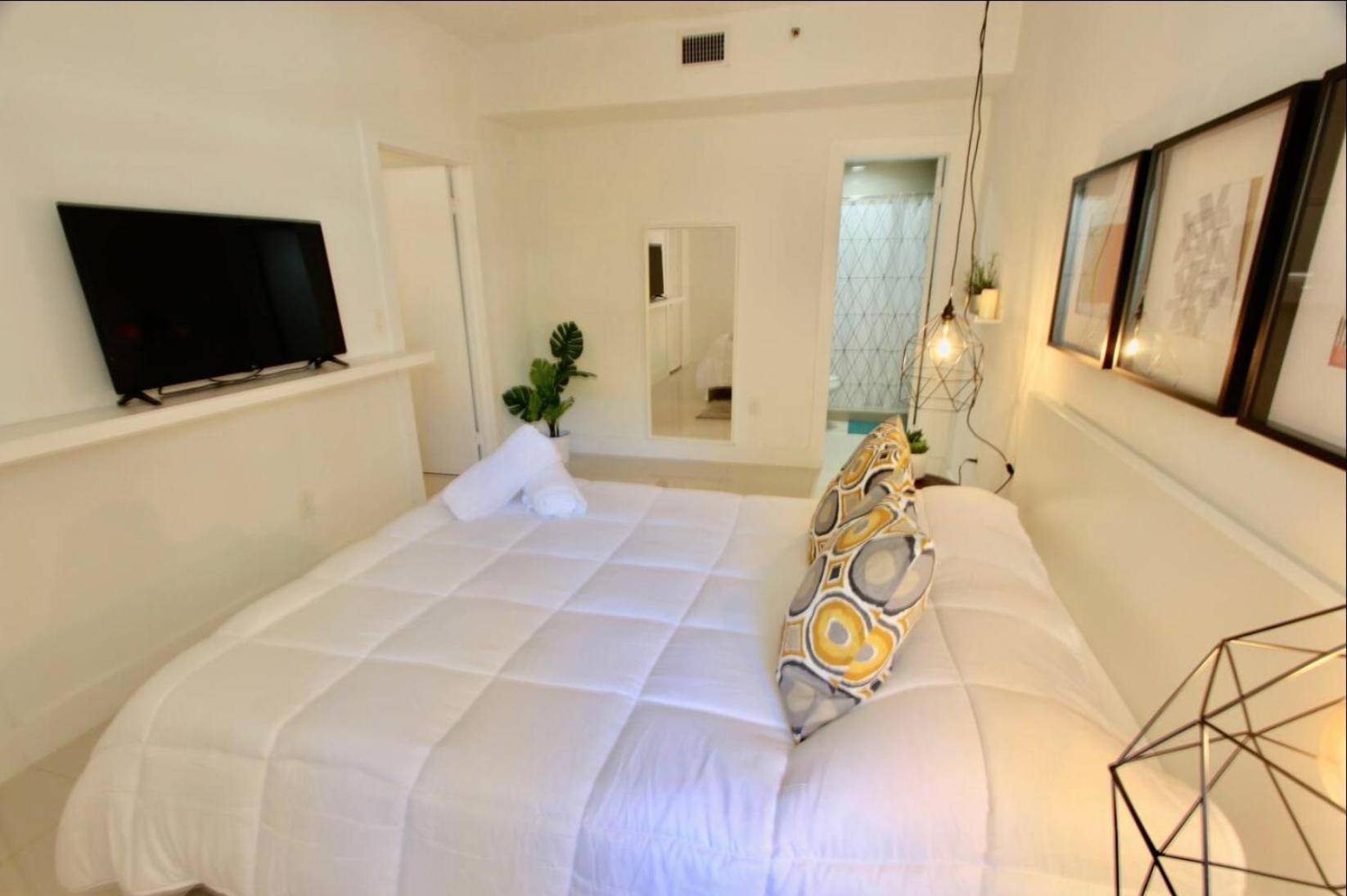 Modern Ocean Cave Steps From The Beach Share Save Miami Beach Bagian luar foto